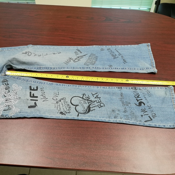 Jean - Picture 7 of 7